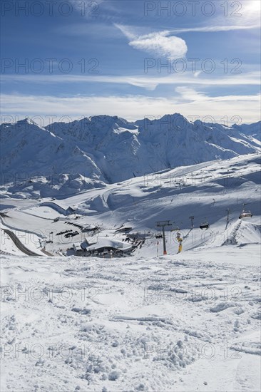 Tiefenbachferner glacier ski area, Soelden, Oetztal, Tyrol