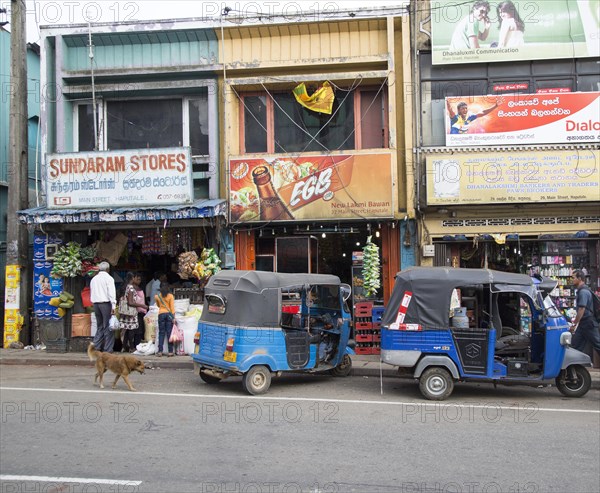 Shops and tuk-tuk taxis, Haputale, Badulla District, Uva Province, Sri Lanka, Asia