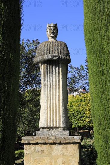 Royal statue in the gardens of the Alcazar de los Reyes Cristianos, Alcazar, Cordoba, Spain, Europe