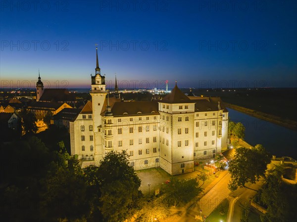 Hartenfels Castle from above, at dusk, Torgau, Saxony, Germany, Europe