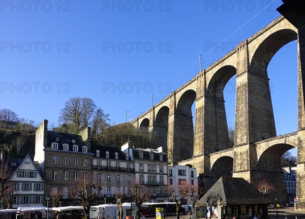 Place des Otages, viaduct of the Paris-Brest railway line, Morlaix Montroulez, Finistere Penn Ar Bed department, Bretagne Breizh region, France, Europe