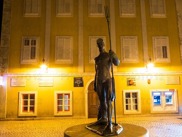 Monument, diver with trident, night shot, harbour of Mali Losinj, island of Losinj, Kvarner Gulf Bay, Croatia, Europe