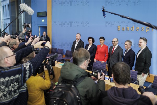 Christian Leye, MP, Amira Mohamed Ali, Dr Sahra Wagenknecht, Prof. Dr Shervin Haghsheno, university lecturer and entrepreneur, Thomas Geisel, former Mayor of Duesseldorf, and Fabio de Masi, financial expert, former MEP and MP, recorded as part of the