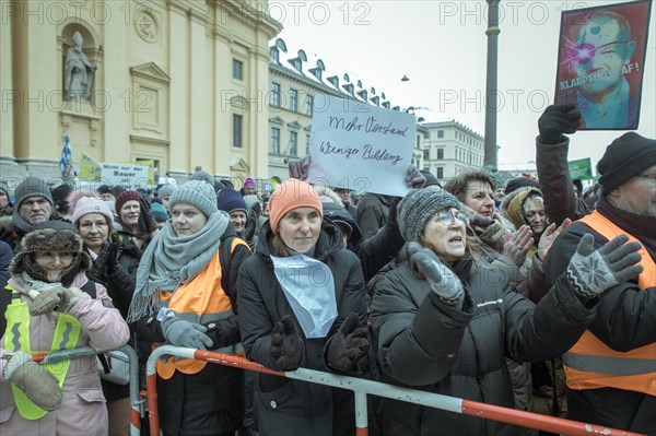 Demonstrators at the central rally, farmers' protest, Odeonsplatz, Munich, Upper Bavaria, Bavaria, Germany, Europe