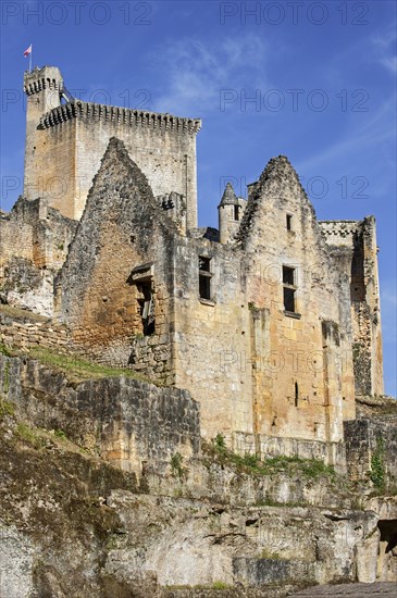 Keep of the Chateau de Commarque, medieval castle at Les Eyzies-de-Tayac-Sireuil, Dordogne, Aquitaine, France, Europe