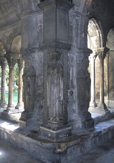 Cloister in the Cathedral of St Trophime, Arles, Bouches-du-Rhone, Provence, France, Europe