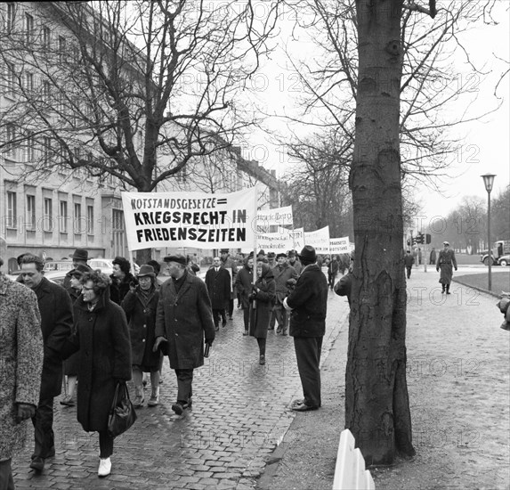 DEU, Germany, Dortmund: Personalities from politics, business and culture from the years 1965-71. Ruhr area. Demonstration against emergency laws 1965, Europe