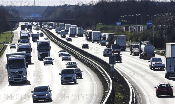 Busy motorway A10, Berliner Ring, at Schoenefelder Kreuz junction, Schoenefeld, 28.03.2023