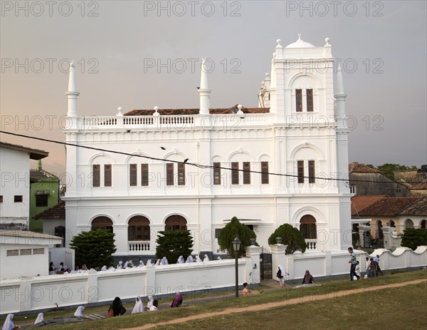 White Meeran Jumma mosque building in the historic town of Galle, Sri Lanka, Asia