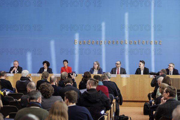 Christian Leye, MP, Amira Mohamed Ali, Dr Sahra Wagenknecht, Prof. Dr Shervin Haghsheno, university lecturer and entrepreneur, Fabio de Masi, financial expert, former MEP and MP, Thomas Geisel, former Mayor of Duesseldorf, recorded as part of the Bun