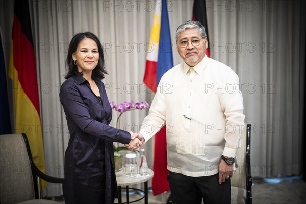 Annalena Baerbock (Alliance 90/The Greens), Federal Minister for Foreign Affairs, is travelling to the Republic of the Philippines, Malaysia and the Republic of Singapore from 10.01-14.01.2024. Meeting with the Foreign Minister of the Republic of the Philippines, Mr Enrique Mana
