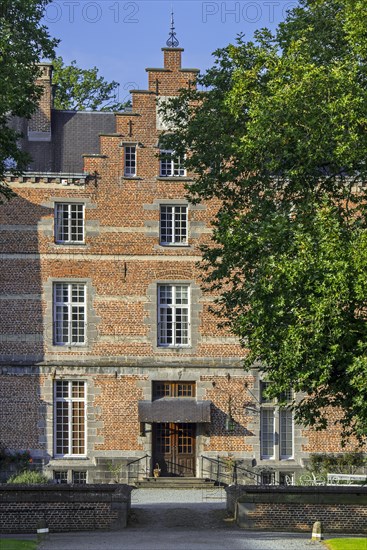 Anvaing Castle, Chateau de Lannoy near Frasnes-lez-Anvaing where the Belgian capitulation was signed in 28 May 1940, Hainaut, Wallonia, Belgium, Europe