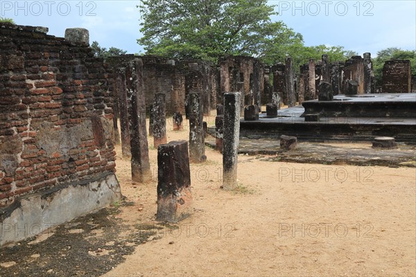 UNESCO World Heritage Site, ancient city Polonnaruwa, Sri Lanka, Asia, Buddha Seema Pasada building, Alahana Pirivena complex, Asia