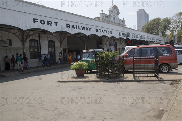 Fort railway station, Colombo, Sri Lanka, Asia