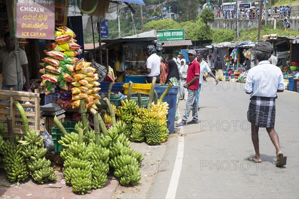 People at market in town of Haputale, Badulla District, Uva Province, Sri Lanka, Asia