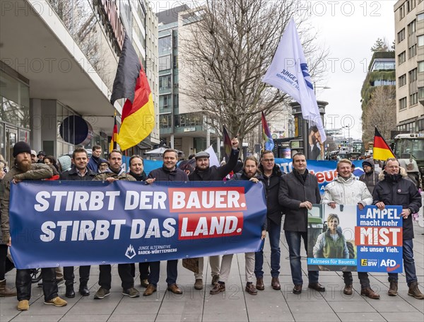 Farmers' protests in Germany. Farmers protest with tractors and banners against tax increases by the traffic light government, the AfD Alternative for Germany party uses the demonstrations for its own political purposes, Stuttgart, Baden-Wuerttemberg, Germany, Europe