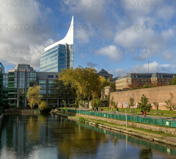 The Blade, Abbey Mill House, high rise office building 2009, River Kennet, Reading, Berkshire, England, UK