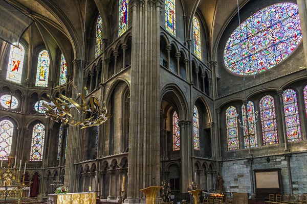 Notre-Dame de Semur-en-Auxois Cathedral, Dijon, Cote d'Or department, Bourgogne-Franche-Comte, Burgundy, France, Europe