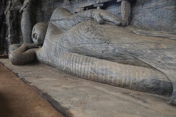 Reclining Buddha, Gal Viharaya, UNESCO World Heritage Site, the ancient city of Polonnaruwa, Sri Lanka, Asia