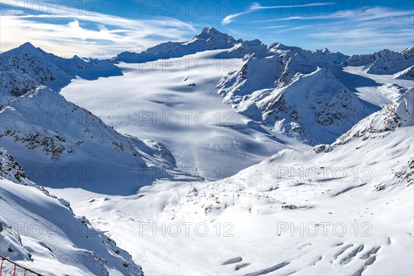 View from the Mutkogel mountain station of the Tiefenbach glacier to the Wildspitze, Austria's second highest mountain (3770 m)