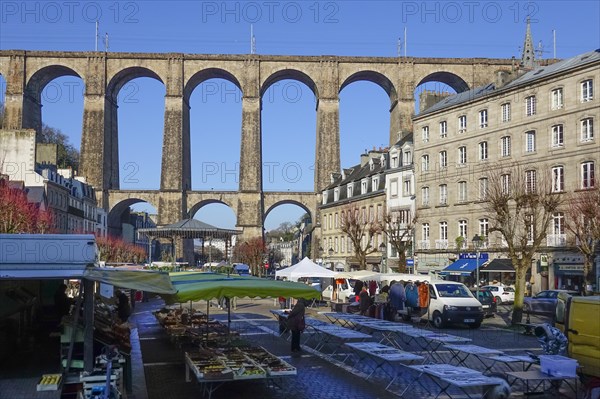 Place des Otages with bandstand, viaduct of the Paris-Brest railway line, Morlaix Montroulez, Finistere Penn Ar Bed department, Bretagne Breizh region, France, Europe