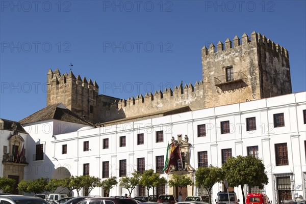Castle and Ayuntiamiento, Plaza del Cabildo, village of Arcos de la Frontera, Cadiz province, Spain, Europe