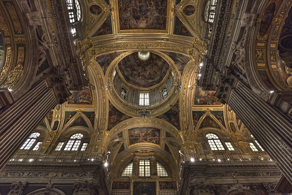 Vaults and dome of the baroque Chiesa del Gesu, built at the end of the 16th century, Via di Porta Soprana, 2, Genoa, Italy, Europe