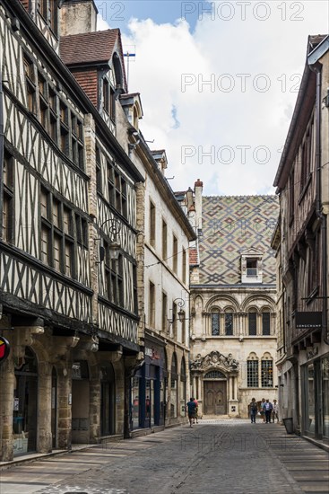 Alley in the old town centre, Dijon, Cote d'Or department, Bourgogne-Franche-Comte, Burgundy, France, Europe