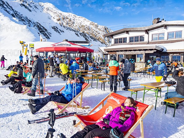 Skier in a deckchair, Rotkogelhuette, Soelden ski resort