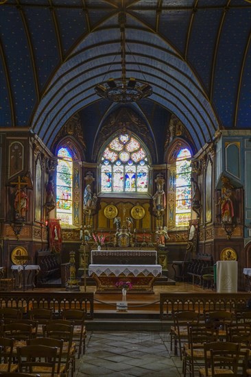 Main altar of the Saint-Sauveur church at the Riviere du Faou on the Rade de Brest, Le Faou, Finistere department, Brittany region, France, Europe