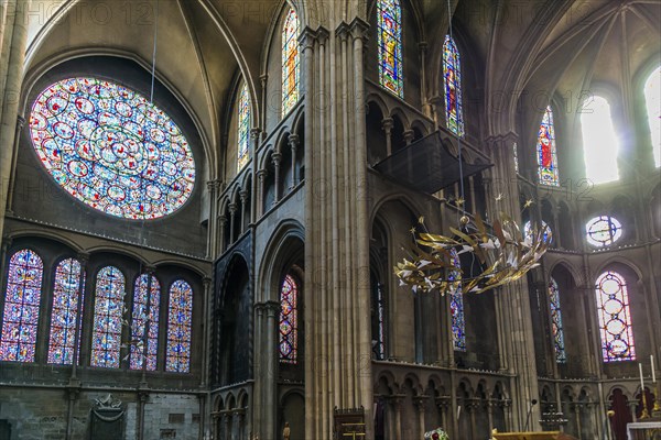 Notre-Dame de Semur-en-Auxois Cathedral, Dijon, Cote d'Or department, Bourgogne-Franche-Comte, Burgundy, France, Europe