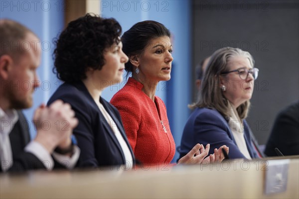 Christian Leye, MP, Amira Mohamed Ali, Dr Sahra Wagenknecht, Prof. Dr Shervin Haghsheno, university lecturer and entrepreneur, Fabio de Masi, financial expert, former MEP and MP, Thomas Geisel, former Mayor of Duesseldorf, recorded as part of the Bun