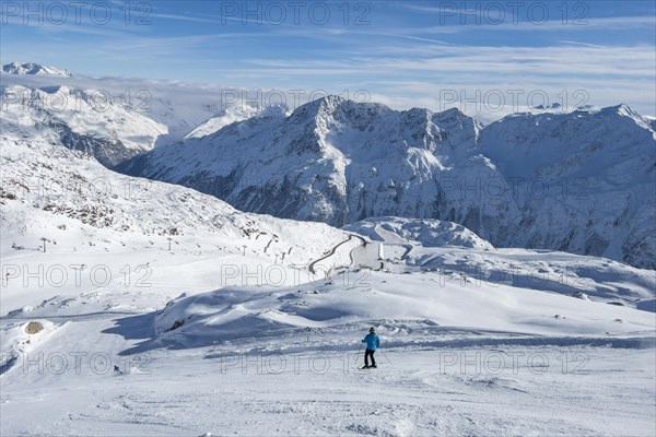 Skiers on Tiefenbachferner, glacier ski area, Soelden, Oetztal, Tyrol