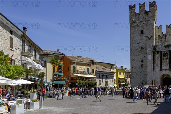 Tourists in the old town centre, Sirmione, Lake Garda, Brescia, Lombardy, Italy, Europe