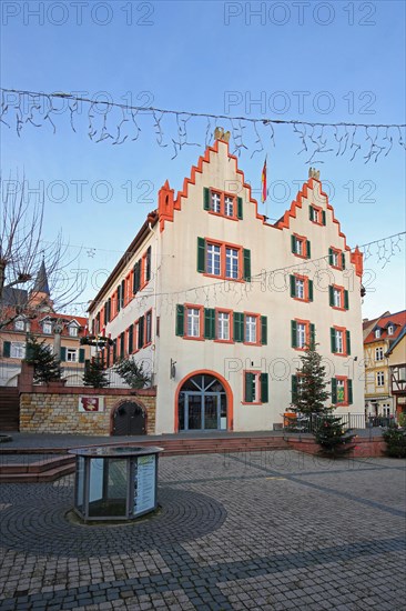 Renaissance town hall with stepped gable on the market square, Oppenheim, Rhine-Hesse region, Rhineland-Palatinate, Germany, Europe