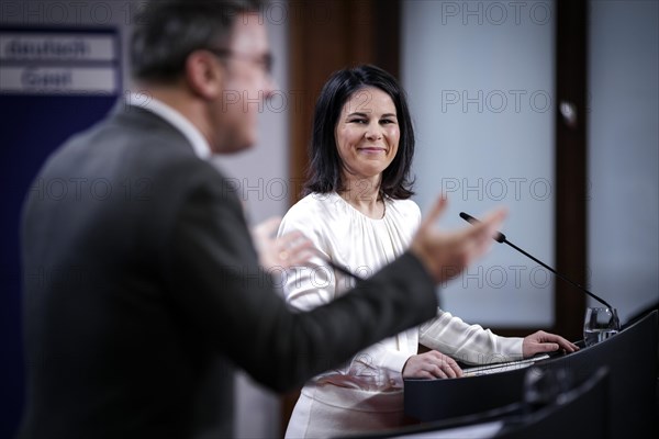 (R L) Annalena Baerbock, Federal Minister for Foreign Affairs, and Xavier Bettel, Foreign Minister of the Grand Duchy of Luxembourg, at a press conference following their talks at the Federal Foreign Office in Berlin, 5 January 2024