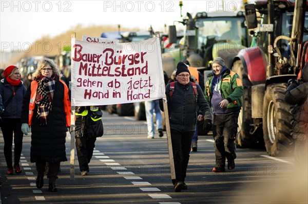 Farmers protest nationwide against the German government's agricultural policy Berlin, 08.01.2024