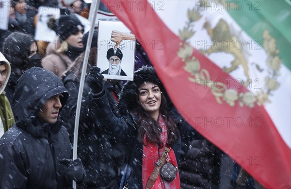 Demonstration in solidarity with the protests in Iran and remembrance of the killing of people by the Mullah regime, Berlin, 19 November 2022