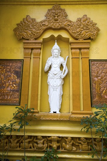 Gangaramaya Buddhist Temple, Colombo, Sri Lanka, Asia