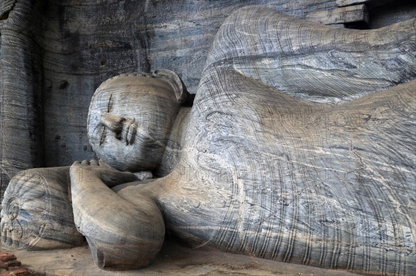 Reclining Buddha, Gal Viharaya, UNESCO World Heritage Site, the ancient city of Polonnaruwa, Sri Lanka, Asia