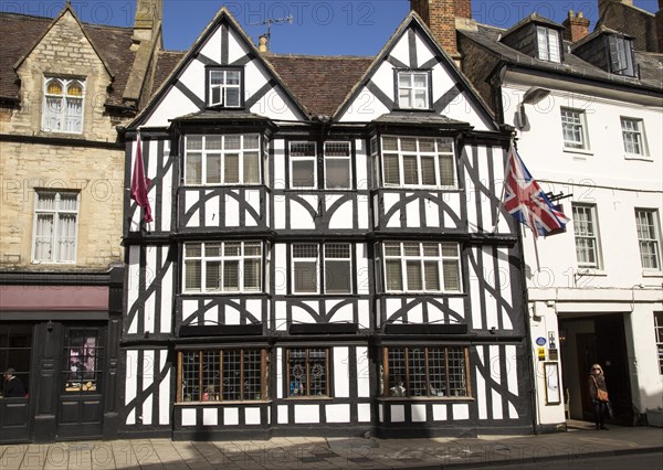 Historic building the Fleece hotel in the town centre, Cirencester, Gloucestershire, England, UK