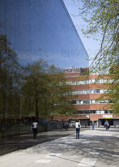 Reflective glass walls of Willis building, Ipswich, Suffolk, England, UK designed by Norman Foster 1970s