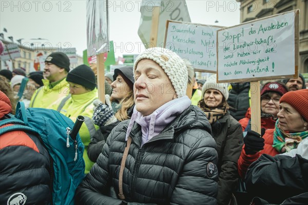 Demonstrators at the central rally, farmers' protest, Odeonsplatz, Munich, Upper Bavaria, Bavaria, Germany, Europe