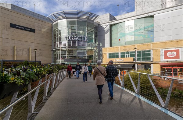 The Oracle shopping centre in town centre, Reading, Berkshire, England, UK