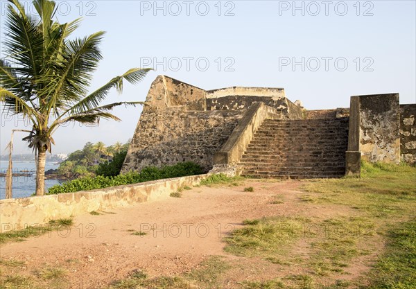 Coastal scenery and historic walls of the fort, Star Bastion, Galle, Sri Lanka, Asia