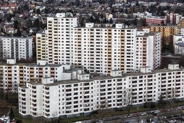 View of residential buildings in Gropiusstadt. The rise in rents in German cities has increased again in the past year, Berlin, 16.01.2023