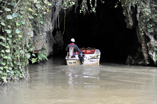 Cueva del Indio, karst cave, 2 km north of Vinales, Valle de Vinales, Pinar del Rio province, Cuba, Greater Antilles, Caribbean, Central America