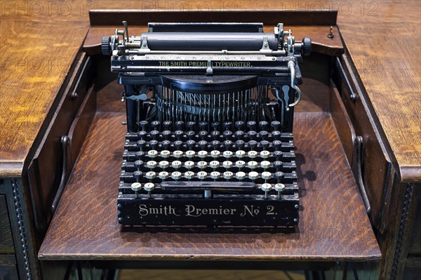 Old typewriter, writing, typing, analogue, history, office history, historical, desk