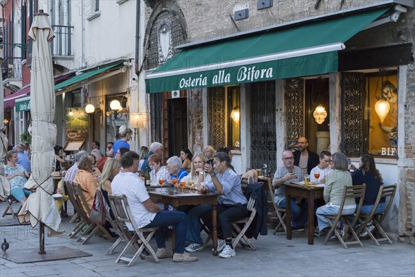 Restaurant on Campo Santa Margherita, Dorsoduro district, Venice, Veneto, Italy, Europe