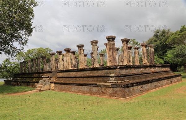Council Chamber, Island Park, UNESCO World Heritage Site, the ancient city of Polonnaruwa, Sri Lanka, Asia